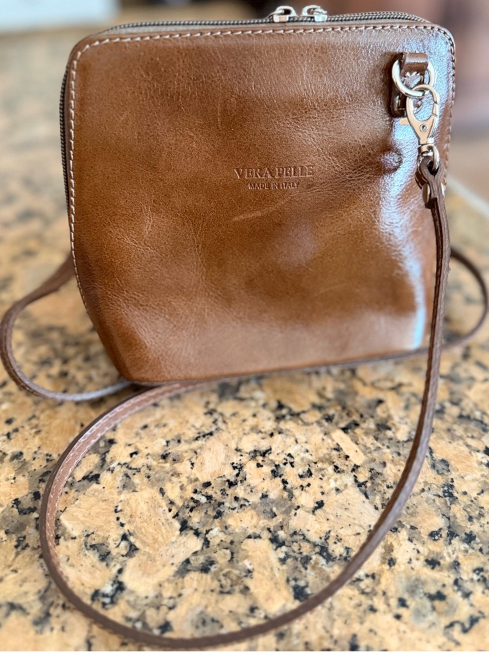 Vera Pelle made in Italy 🇮🇹 crossbody in genuine Italian leather